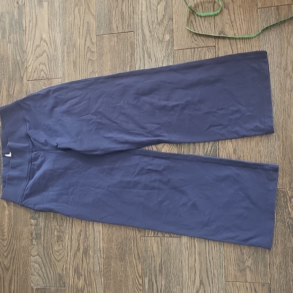 Lululemon Athletica Navy Cropped Pants - Picture 8 of 11